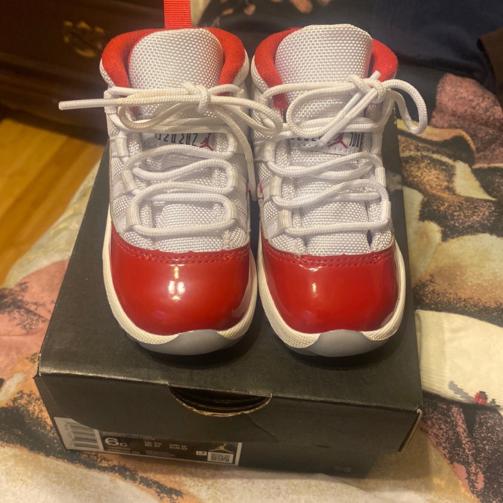 Jordan 11 cherries